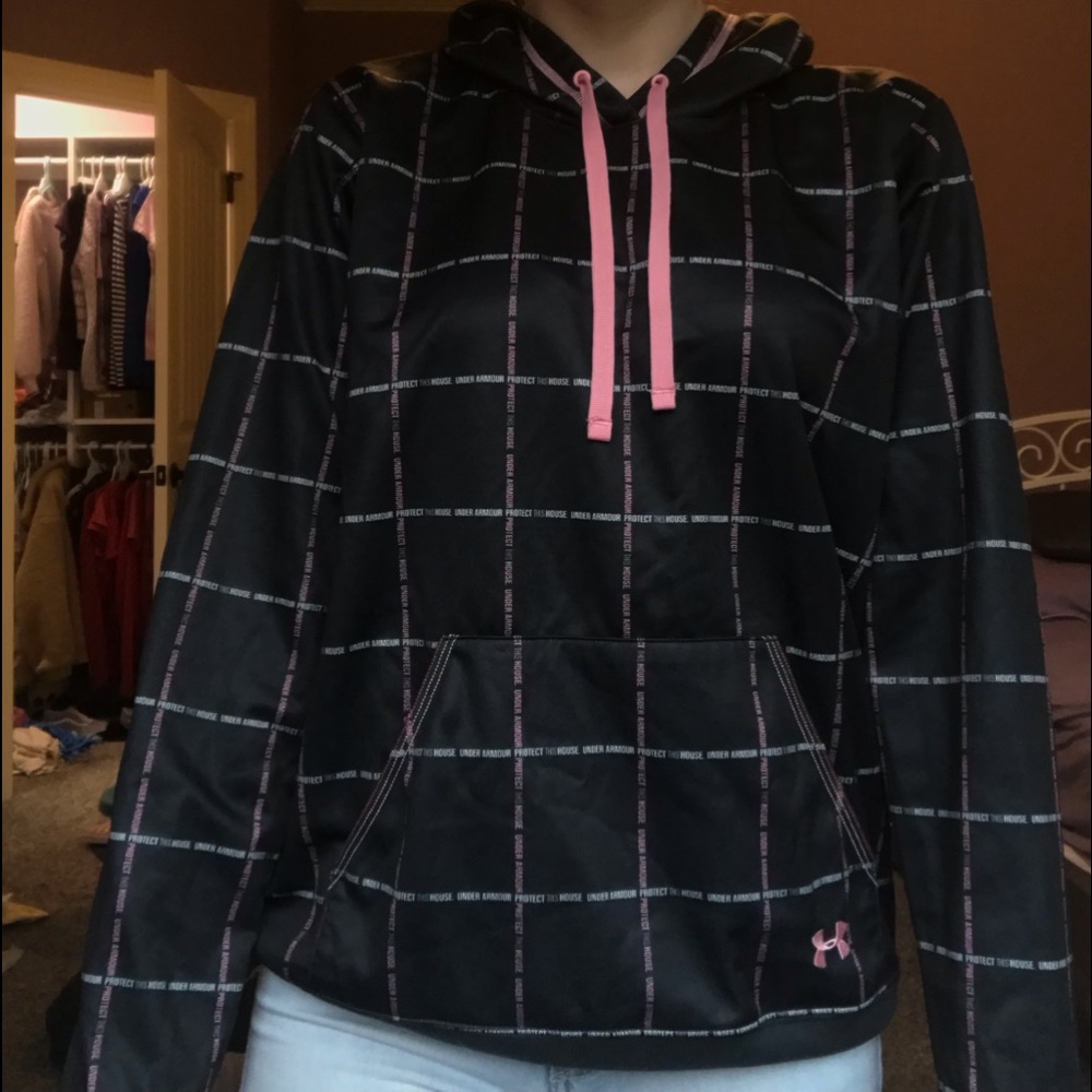 pink & black under armour hoodie